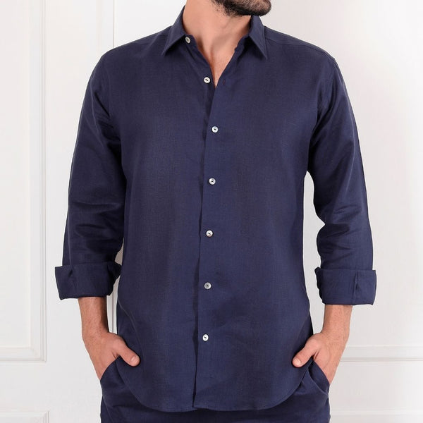 Camisa de hombre de lino azul marino de frente